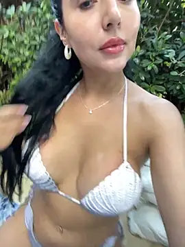 oh nina online show from 10/08/25, 10:18