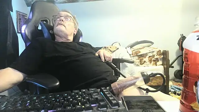 Snapshot of jimboaza123 chatting on 10/14/25, 07:36 jimboaza123 online show from 10/14/25, 07:36