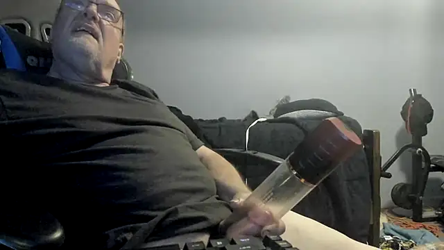 Snapshot of jimboaza123 chatting on 10/24/25, 06:54 jimboaza123 online show from 10/24/25, 06:54