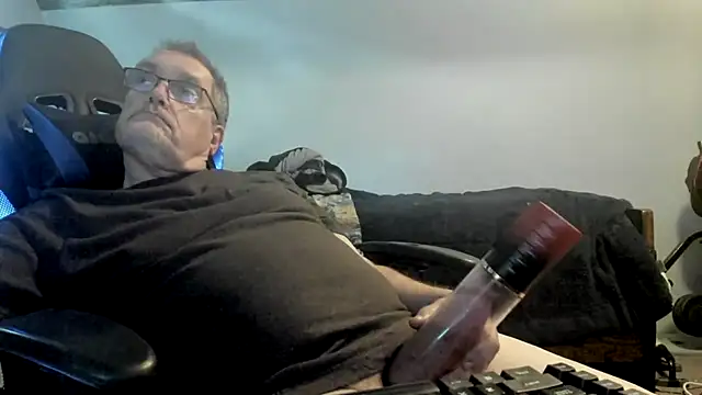 Snapshot of jimboaza123 chatting on 11/14/25, 06:39 jimboaza123 online show from 11/14/25, 06:39