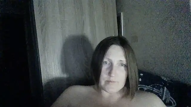 Snapshot of AllaSowinskaya chatting on 06/28/26, 06:36 AllaSowinskaya online show from 06/28/26, 06:36