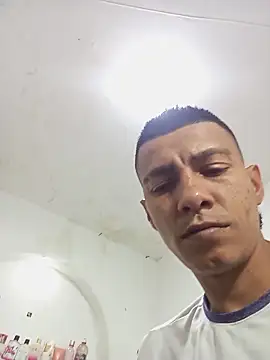 paisita122 online show from 04/20/26, 02:36