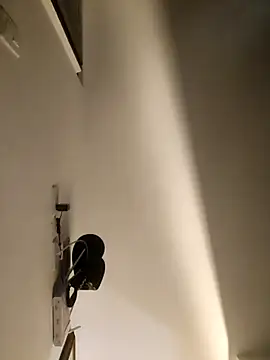 Hiroshi Shen online show from 12/18/25, 11:22