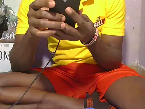 Snapshot of AfricanDickza chatting on 09/17/25, 08:21 AfricanDickza online show from 09/17/25, 08:21