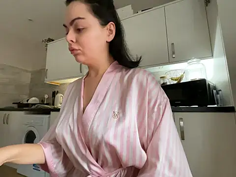 FrancescaXO online show from 02/06/26, 10:29