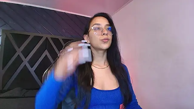 zoe martins  online show from 03/09/26, 05:17