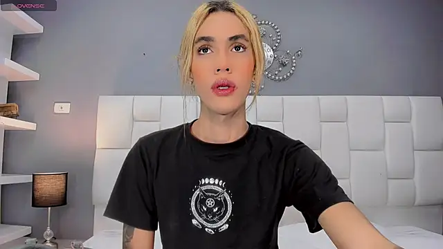 lucy darkangel online show from 07/17/26, 04:19