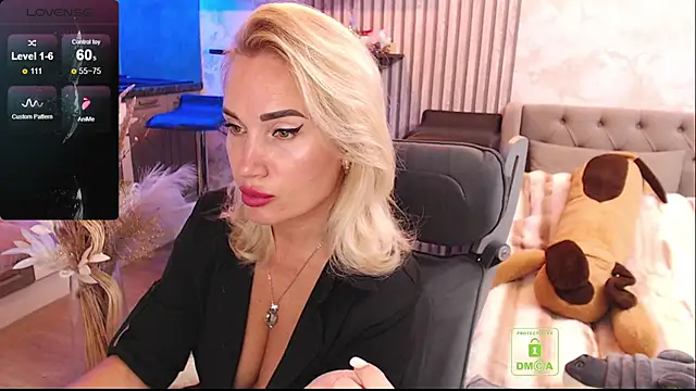 Snapshot of FreeBerryMILF chatting on 07/14/26, 04:56 FreeBerryMILF online show from 07/14/26, 04:56