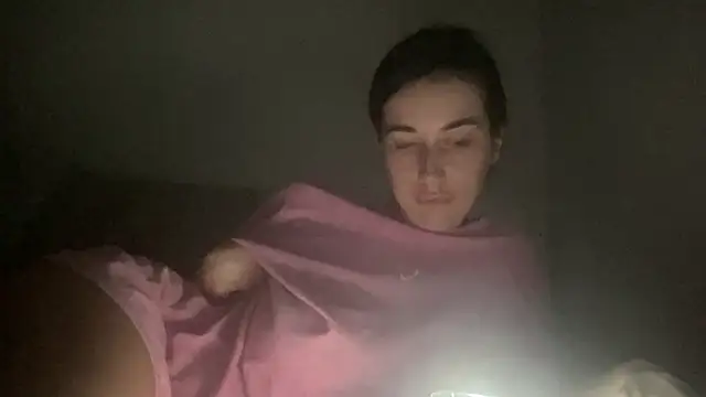 Snapshot of Talyo19 chatting on 10/25/25, 10:04 Talyo19 online show from 10/25/25, 10:04