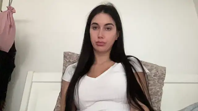 Snapshot of Talyo19 chatting on 11/05/25, 12:16 Talyo19 online show from 11/05/25, 12:16