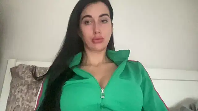 Snapshot of Talyo19 chatting on 11/12/25, 12:27 Talyo19 online show from 11/12/25, 12:27