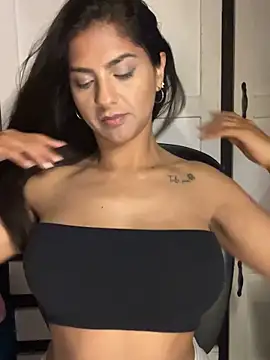 chicachocolate01 online show from 09/20/25, 11:17