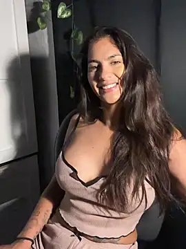 chicachocolate01 online show from 01/12/26, 06:57