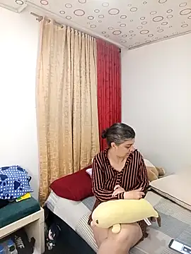 queemking online show from 03/11/26, 09:37