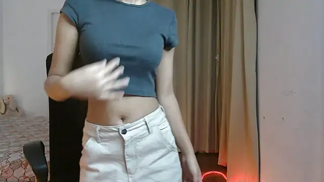 Mini Meera online show from 07/17/26, 04:45