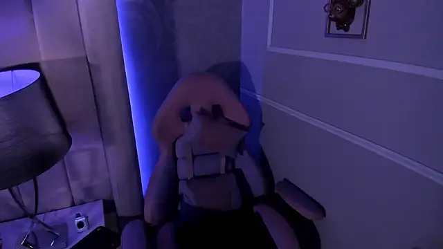 Snapshot of CherryMelon chatting on 10/04/25, 04:10 CherryMelon online show from 10/04/25, 04:10