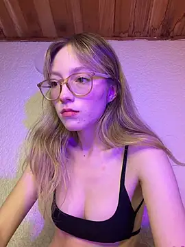 ReenKitty online show from 06/05/26, 04:19