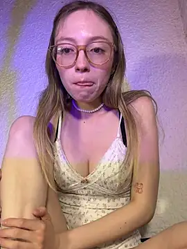 ReenKitty online show from 06/13/26, 04:54