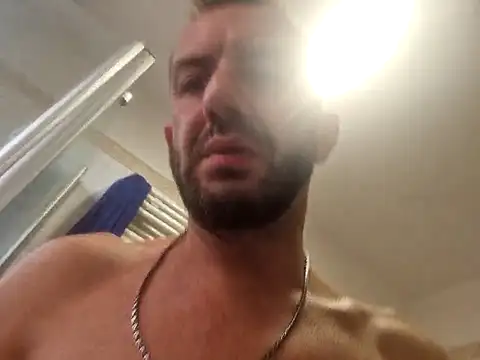 Snapshot of Anere84s chatting on 09/10/25, 11:10 Anere84s online show from 09/10/25, 11:10