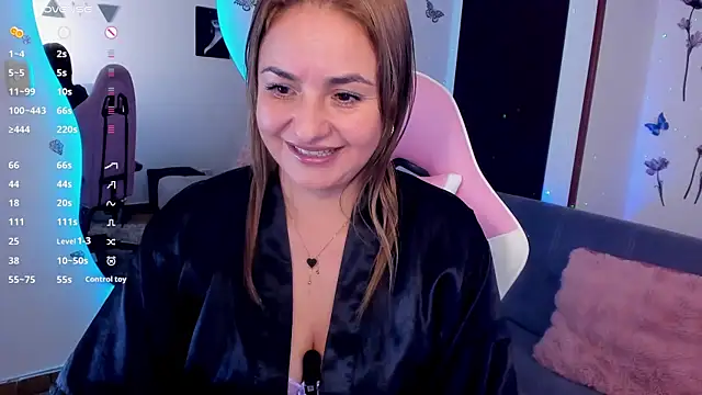 luciamature  online show from 09/25/25, 09:29