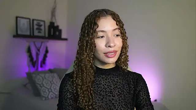 isabella-garcia- online show from 01/18/26, 11:30