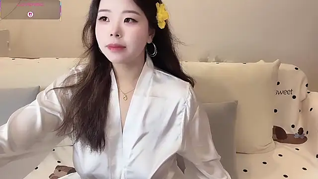 xiaotanbaby online show from 10/12/25, 04:39