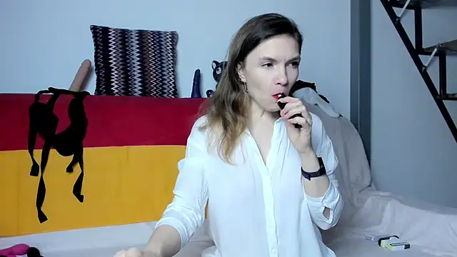 Snapshot of Katherine_Twilight chatting on 02/21/25, 03:54 Katherine Twilight online show from 02/21/25, 03:54