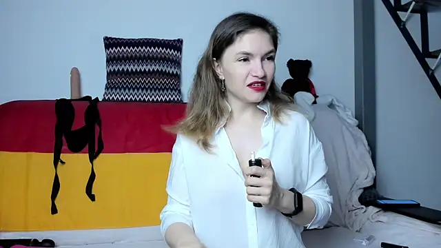 Snapshot of Katherine_Twilight chatting on 03/07/25, 03:39 Katherine Twilight online show from 03/07/25, 03:39