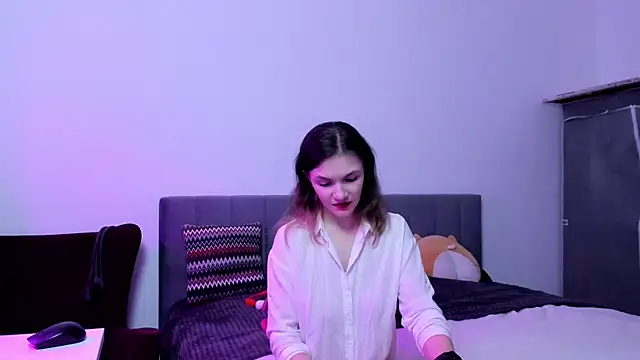 Snapshot of Katherine_Twilight chatting on 11/14/25, 03:44 Katherine Twilight online show from 11/14/25, 03:44