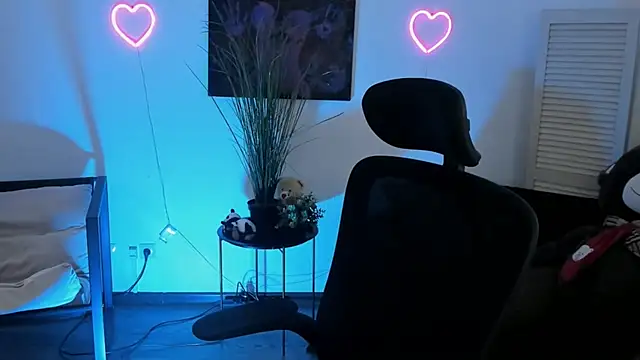 AuroraWrenfield online show from 02/09/26, 04:38