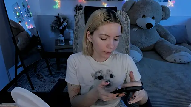 AuroraWrenfield online show from 03/31/26, 01:29