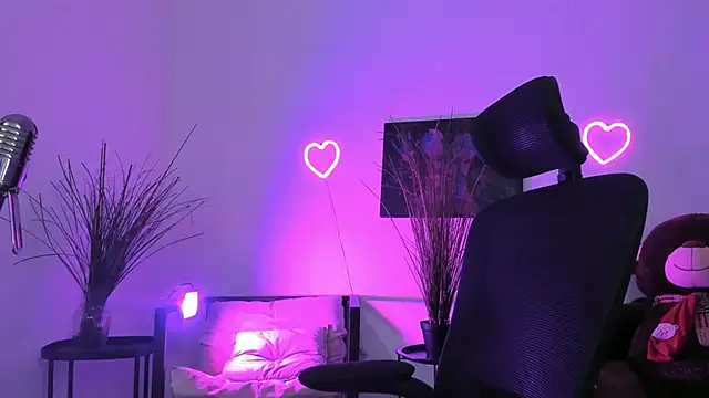 AuroraWrenfield online show from 04/01/26, 01:28