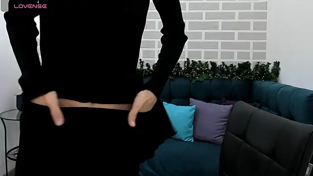 Snapshot of Kat__cat chatting on 12/01/25, 02:27 Kat cat online show from 12/01/25, 02:27