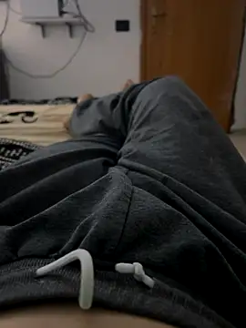 Snapshot of Eris_ chatting on 09/16/25, 09:27 Eris online show from 09/16/25, 09:27