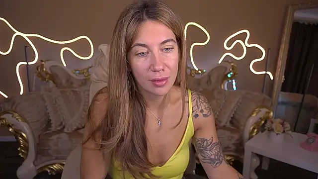 Snapshot of KateShanny chatting on 10/04/25, 06:11 KateShanny online show from 10/04/25, 06:11