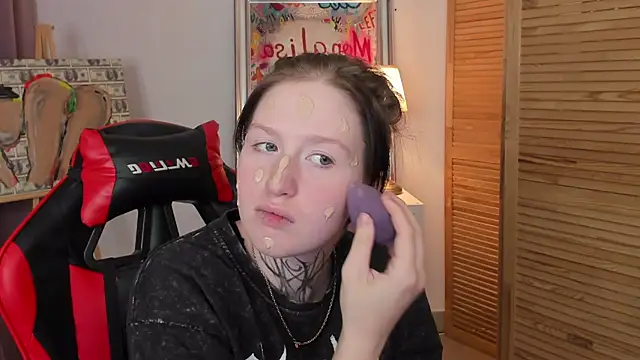 Snapshot of ayakskalermonss chatting on 10/17/25, 08:17 ayakskalermonss online show from 10/17/25, 08:17