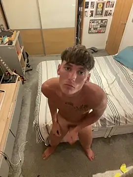 naughtyboy0124 online show from 09/08/25, 11:04