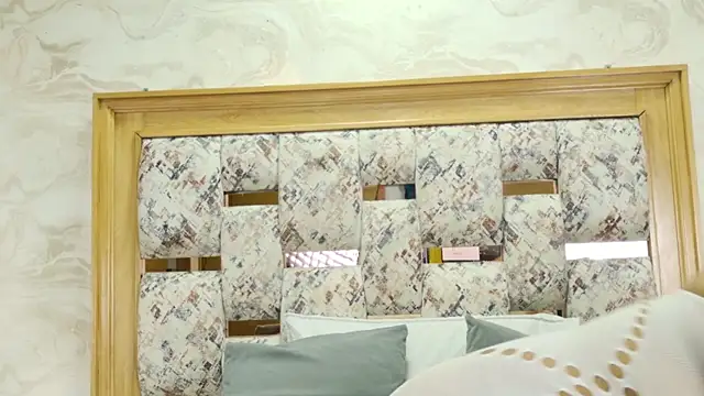 Snapshot of ZOLEY_WATSON chatting on 09/21/25, 03:08 ZOLEY WATSON online show from 09/21/25, 03:08