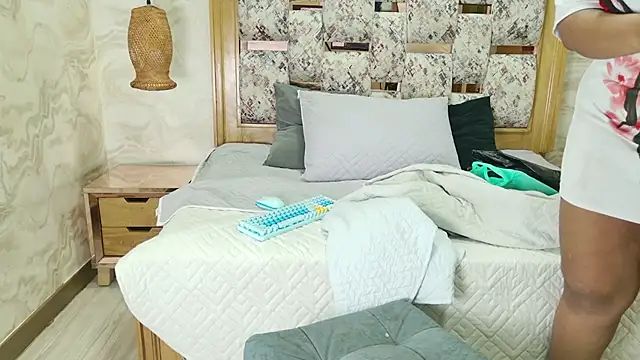 Snapshot of ZOLEY_WATSON chatting on 11/23/25, 03:06 ZOLEY WATSON online show from 11/23/25, 03:06