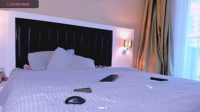 marrenaa online show from 11/11/25, 06:13