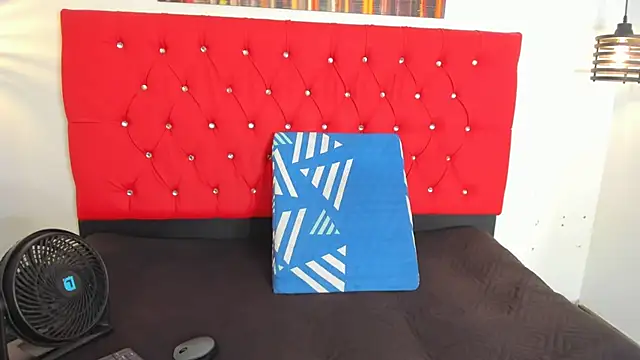 carolinacrus01 online show from 09/26/25, 03:38