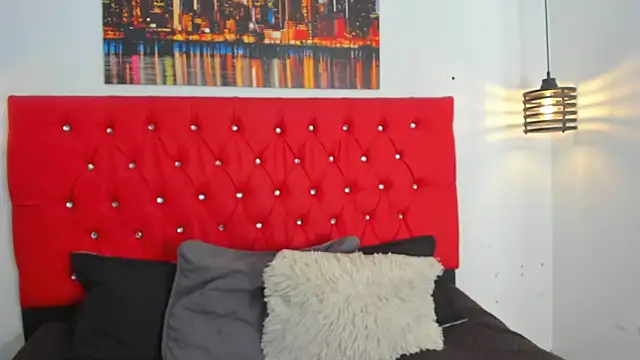 carolinacrus01 online show from 02/15/26, 04:47