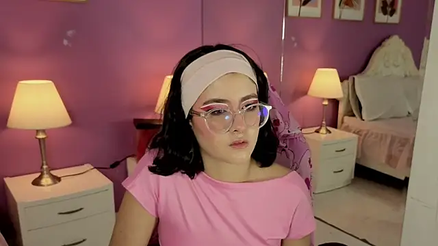 LiLLiAnderson online show from 11/06/25, 11:44