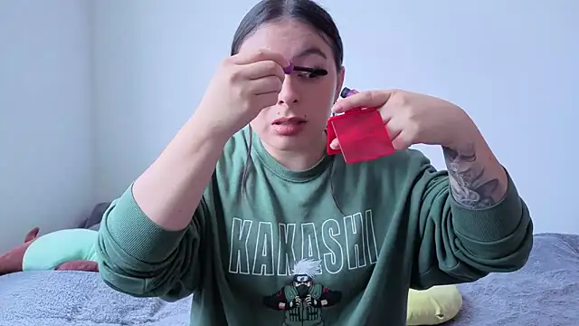 MiaKimky online show from 10/21/25, 04:51