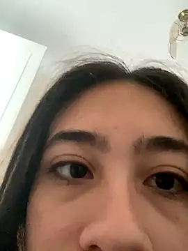 Snapshot of juliie_star chatting on 09/11/25, 03:23 juliie star online show from 09/11/25, 03:23