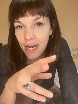 SarettaB90 online show from 10/19/25, 03:34