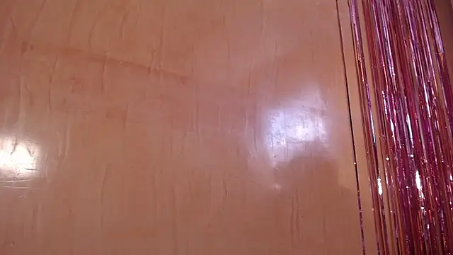 Snapshot of miss_lilieth chatting on 02/22/26, 04:05 miss lilieth online show from 02/22/26, 04:05