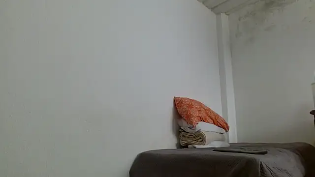 isabel 24 gil online show from 10/21/25, 04:41