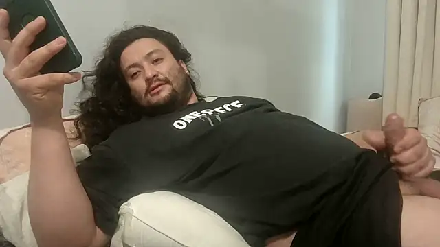 Snapshot of You-father chatting on 09/24/25, 04:32 You-father online show from 09/24/25, 04:32