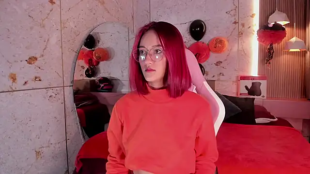 daphne courtis online show from 10/12/25, 03:05